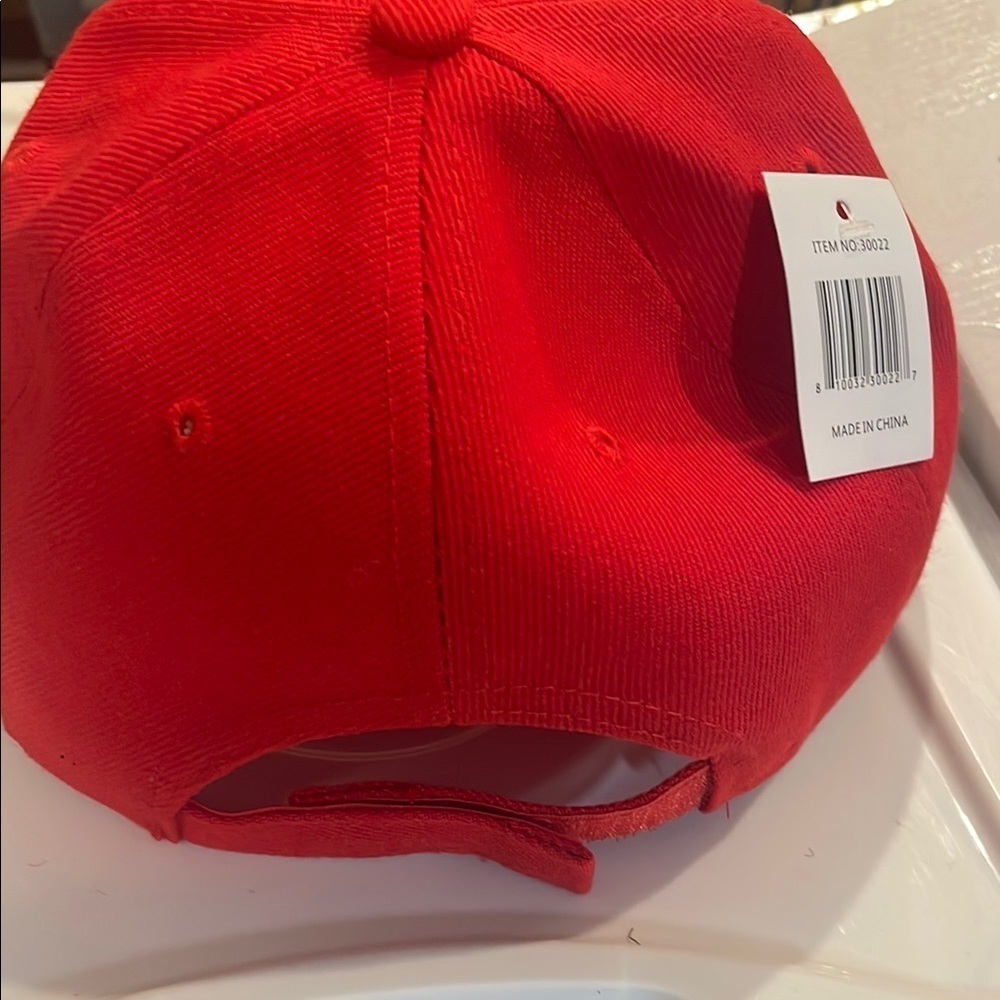 Georgia Red Cap - Picture 2 of 2